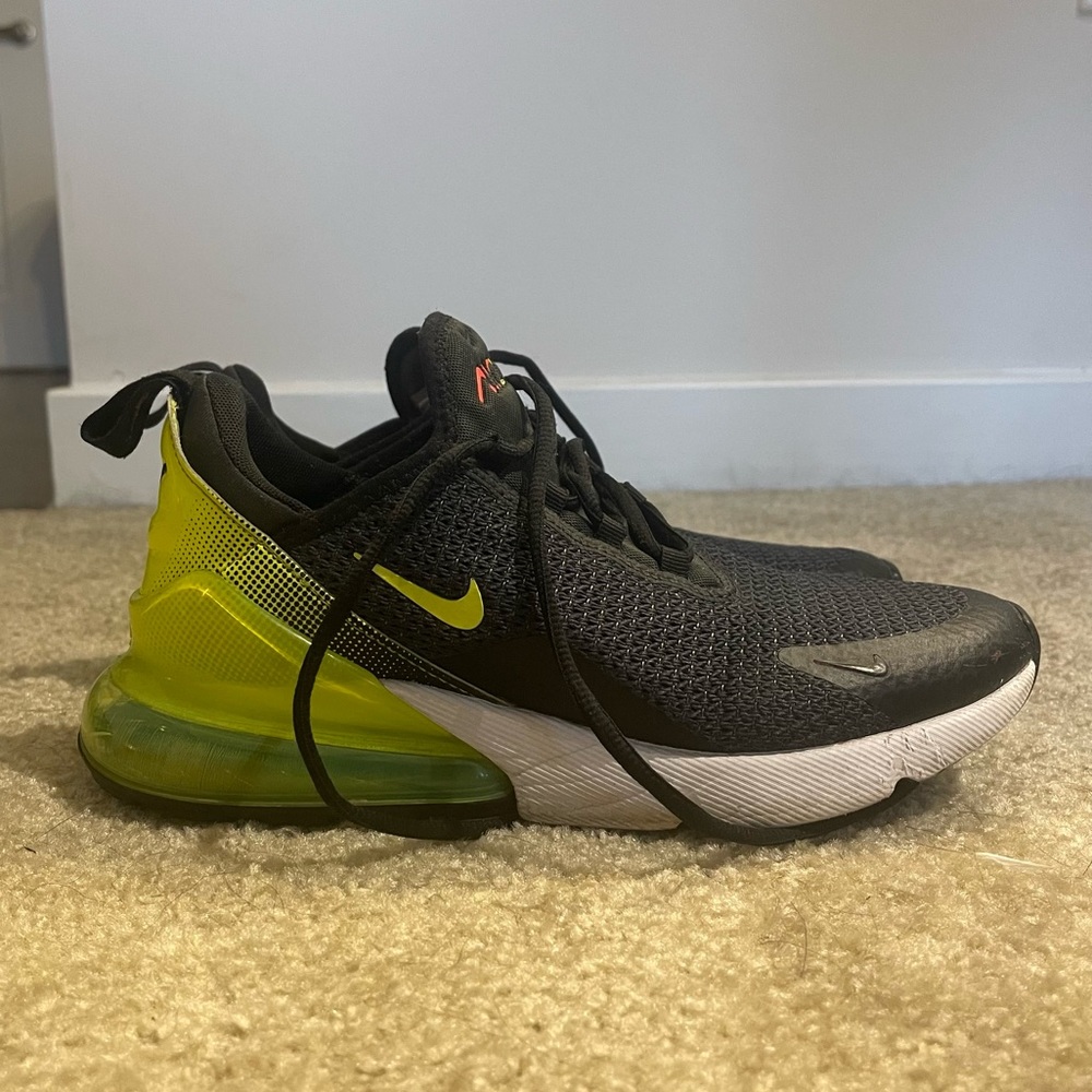 Black and Neon Green Nike 270 Air Max Sz 6.5w/5m